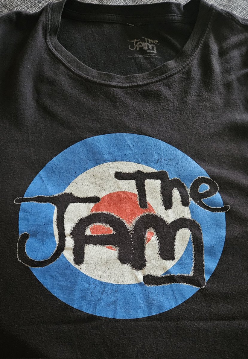 NewWaveAndPunk's tweet image. What else are you going to wear in these sad times...🎯💔