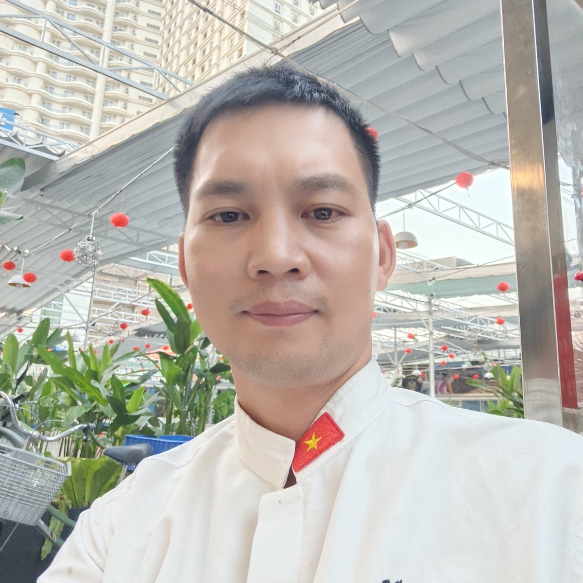 Không phải ai từng xuất hiện trong cuộc đời bạn đều có mặt ở tương lai của bạn, một số người đi ngang cuộc đời bạn chỉ để dạy cho bạn những bài học !