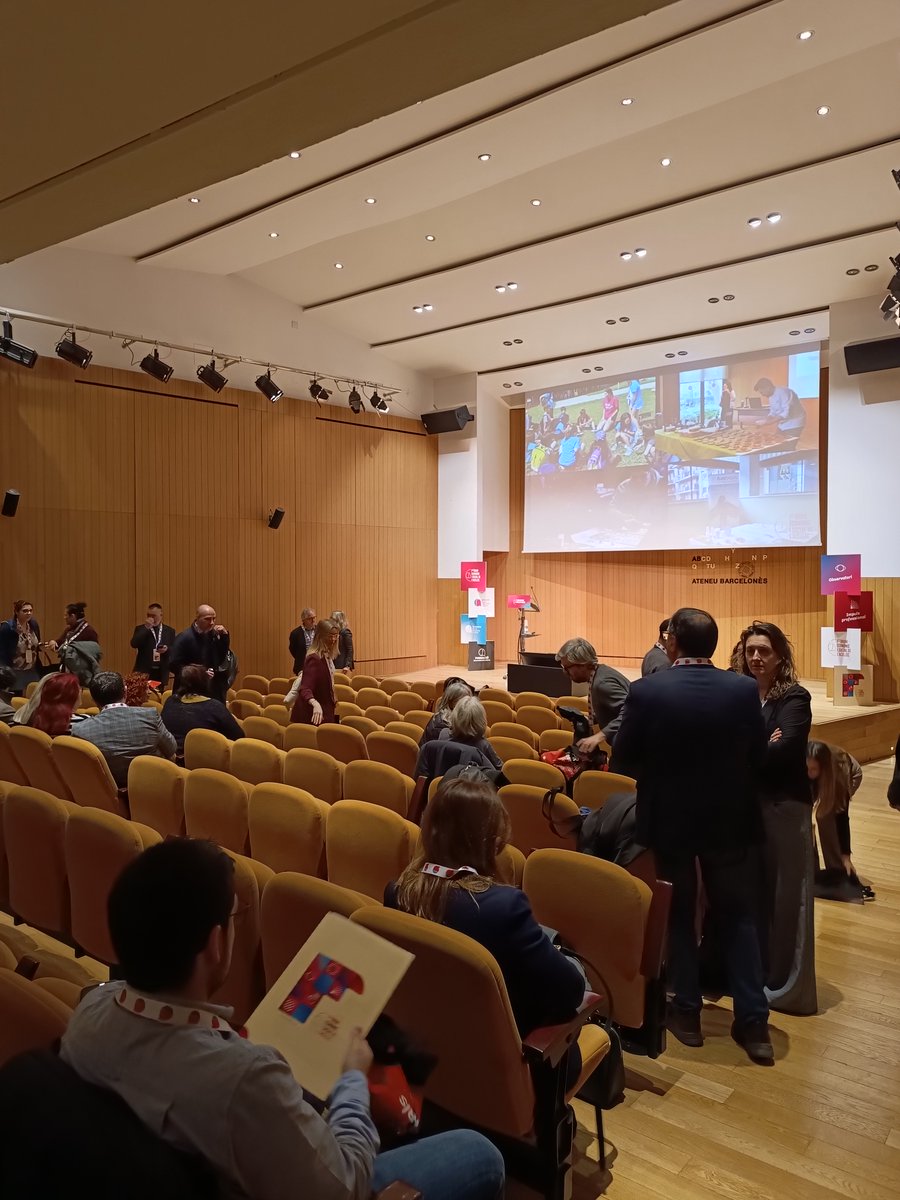 Acellec's tweet image. 👥 Aquest matí som a l&apos;@AteneuBCN i ho tenim tot a punt per començar el primer #FòrumAcellec, que neix per esdevenir un punt de trobada per a tot el sector ℹ️