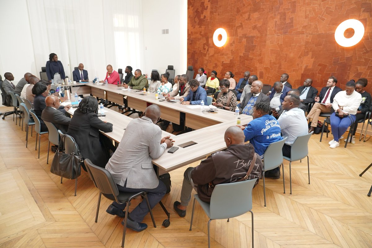 UgandaParis's tweet photo. Furthermore, Government Officials and The Embassy had an engagement with some Ugandans living in France on how best they can be involved in the development of Uganda while living abroad. @SHUDiasporaUnit @spadiaspora @simonkafuma @AtalStella https://t.co/ByLCvD3GBA