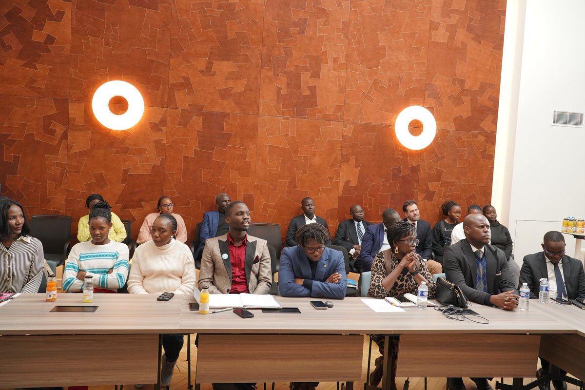 UgandaParis's tweet photo. Furthermore, Government Officials and The Embassy had an engagement with some Ugandans living in France on how best they can be involved in the development of Uganda while living abroad. @SHUDiasporaUnit @spadiaspora @simonkafuma @AtalStella https://t.co/ByLCvD3GBA