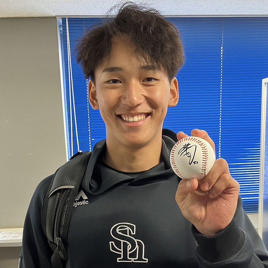 【プレゼント】

 前田悠伍投手 直筆Wサイン入りボール

西スポWEB OTTO!の単独インタビューに応じてくれた #前田悠伍 投手が、読者へのプレゼントとして直筆サイン入りボールを用意してくれました！
2年目の飛躍が期待される左腕のサイン入りボールを1名様にプレゼントします。