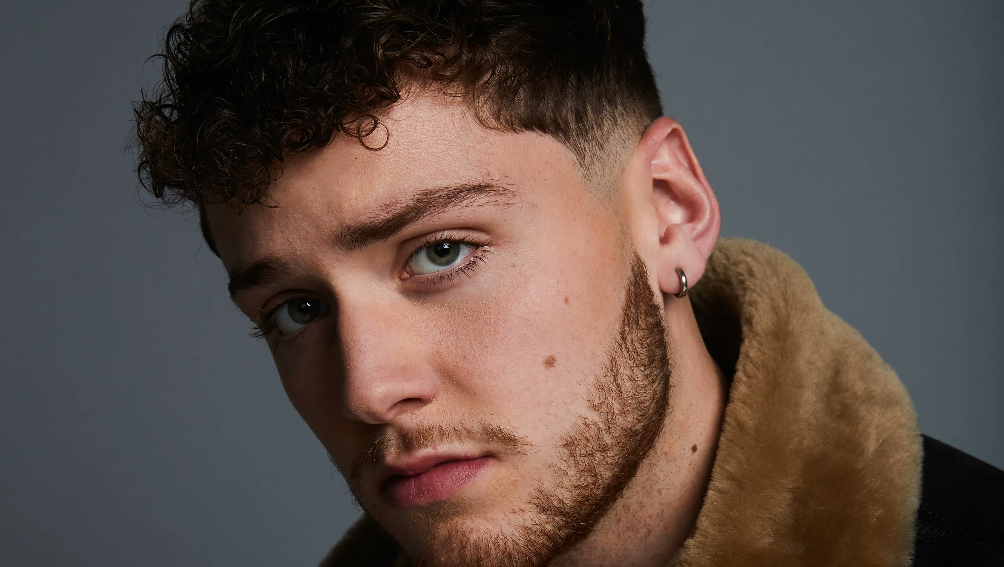 thumbnail-Bazzi
