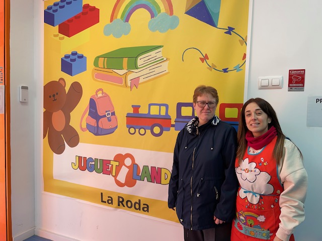 Jessica Orea, del Centro Ocupacional Virgen de los Remedios, comienza unas prácticas laborales en <a href="/juguetilandia/">Juguetilandia</a> La Roda. 

Gracias a Gema Leal, gerente de la tienda, por la buena predisposición que ha mostrado para que las PCDID aprendan habilidades en un entorno laboral.