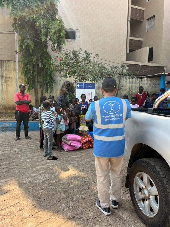 Continuing our mission to serve 🇬🇳💙 Humanity First Guinea provided an orphanage with food for a month as part of our ongoing efforts to support vulnerable communities. Thank you to our supporters for making this possible!