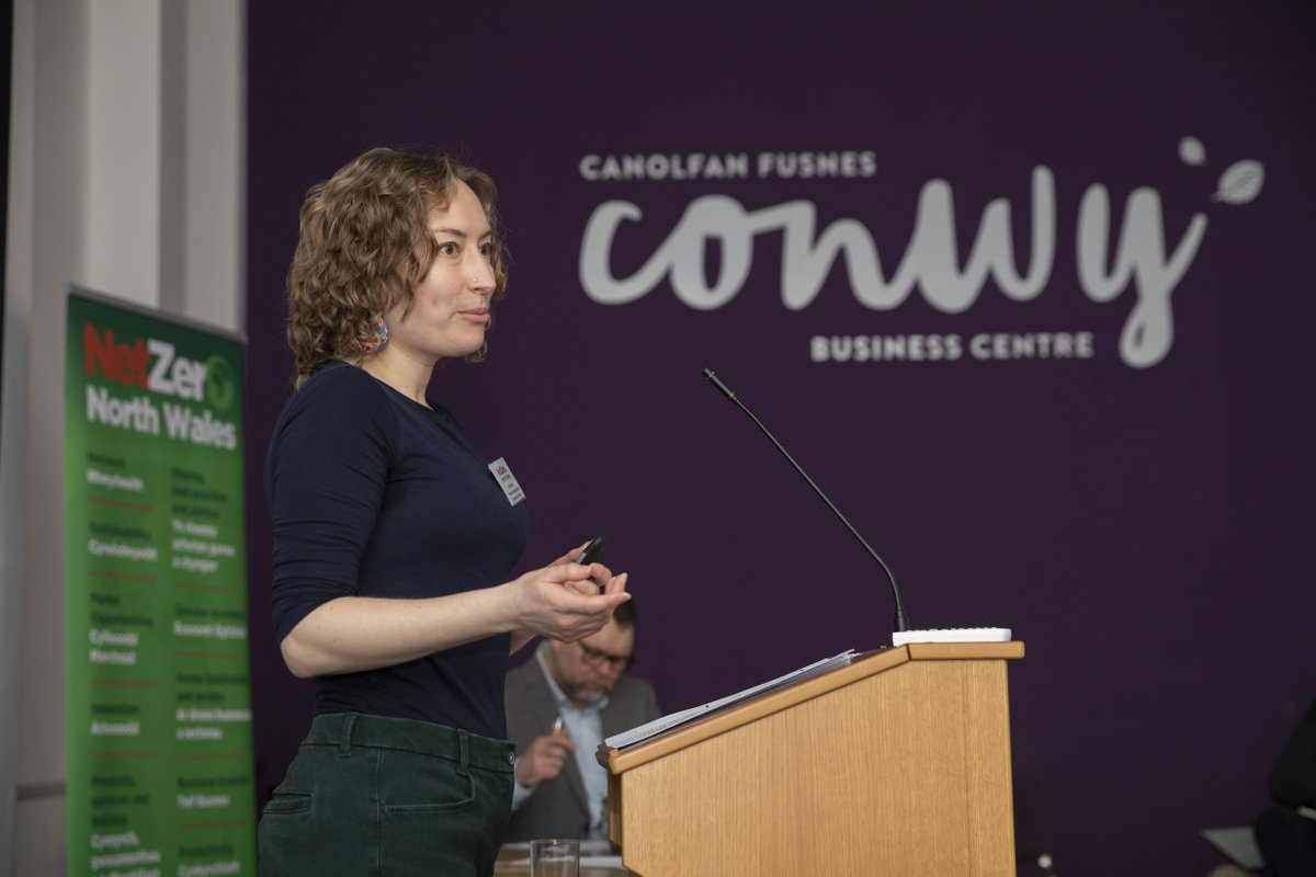 BizCouncilNorth's tweet photo. Nesaf, rydym yn falch i gael Nicole Wait, Rheolwr Cynaliadwyedd Cynhyrchu ar gyfer teledu a ffilm yng Nghymru! 🎬Mae Nicole yn trafod strategaethau arloesol ar gyfer cynaliadwyedd yn y diwydiant creadigol. #SeroNet #BusnesGogleddCymru #FfilmCynaliadwy https://t.co/N5VMpf6kQD