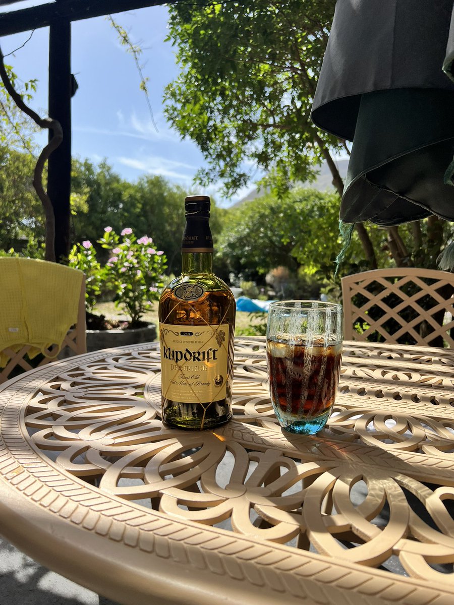 I’m going to dala this entire bottle today! No premixed goetes! 😂🇿🇦