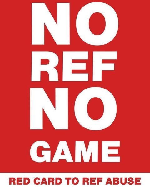 reglaXVIII's tweet photo. Después de todo lo que está ocurriendo con los árbitros en España, señalamientos, violencia verbal, agresiones... me gustaría reescribir un hilo con lo bueno y malo que puede vivir un árbitro de fútbol en su carrera.

Creo que muchos se verán reflejados.

Abro hilo: https://t.co/JnOxMgymor