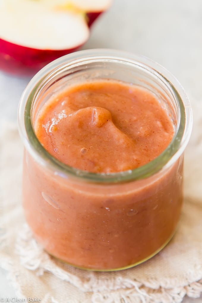 acleanbake's tweet photo. You’ll never believe how easy to make this Applesauce at home using just 2 ingredients and the slow cooker!

https://t.co/4UluEFS0K2 https://t.co/BtDguBqcb3