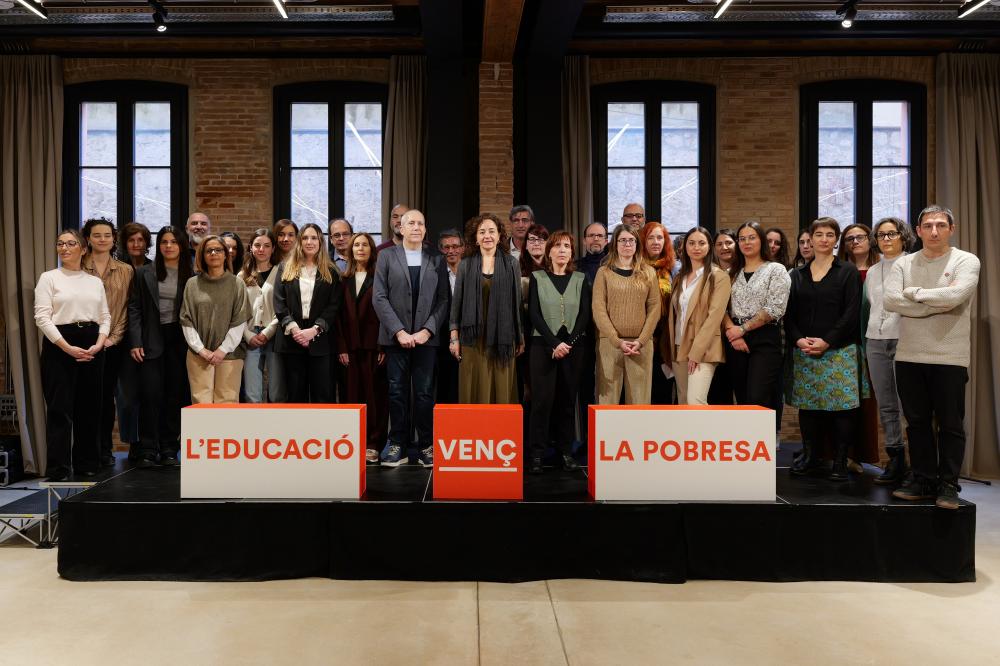 Diari de l'Educació (@diarieducacio) on Twitter photo La pobresa infantil es triplica quan les famílies no tenen estudis
<a href="/FundacioBofill/">Fundació Bofill</a> <a href="/pincatinfancia/">PINCat - Plataforma d’Infància de Catalunya</a> #infància #adolescència #pobresa
diarieducacio.cat/el-35-dinfants… La pobresa infantil es triplica quan les famílies no tenen estudis
<a href="/FundacioBofill/">Fundació Bofill</a> <a href="/pincatinfancia/">PINCat - Plataforma d’Infància de Catalunya</a> #infància #adolescència #pobresa
diarieducacio.cat/el-35-dinfants…