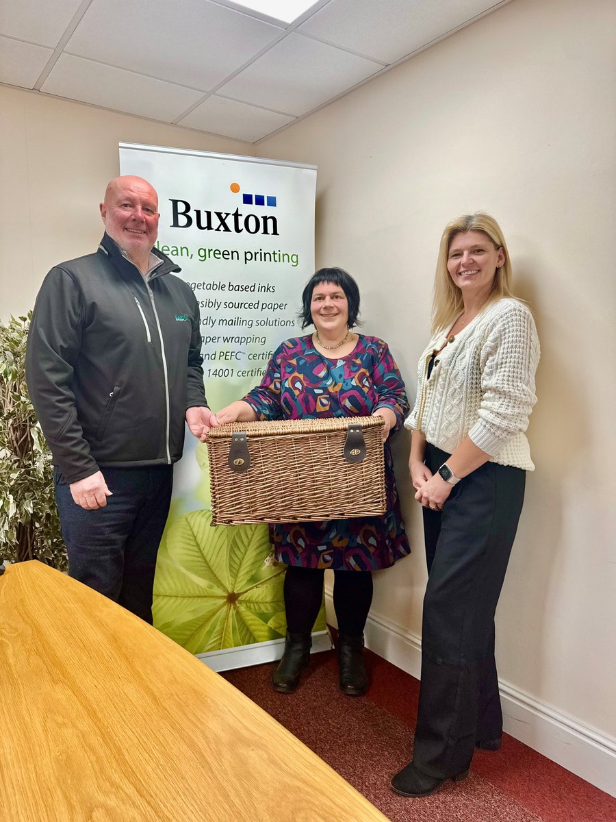 Big congratulations to Lindsay Frost from Buxton Press Limited on being this year's Earth Island Publishing Printmas winner! We hope you (and the team 😉) enjoy the goodies! Dave Reynolds and Debbie Pendergrast doing the honours!#Competitions #Winners #Media