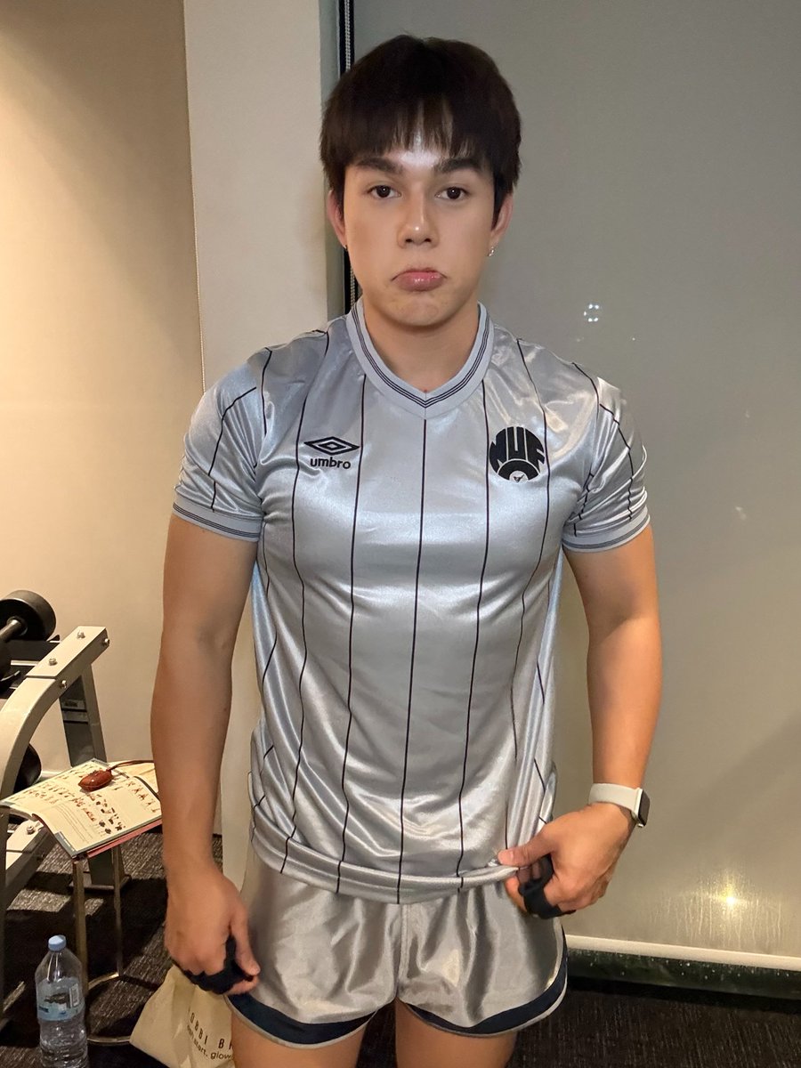 man (@manwattha) on Twitter photo 