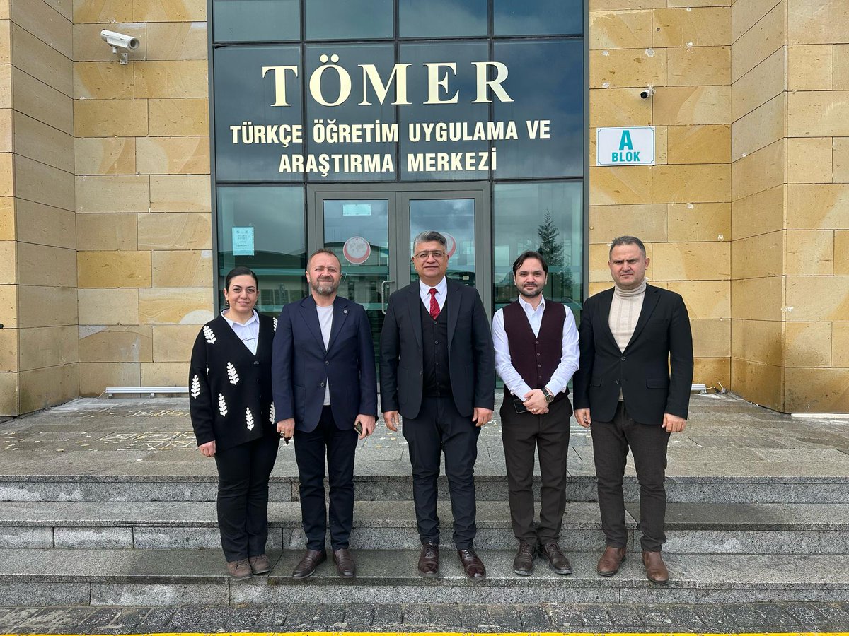 Rektörümüz Prof. Dr. Süleyman Kızıltoprak, 2024-2025 Bahar Yarıyılı öncesinde İlahiyat Fakültesi, Eğitim Fakültesi ve TÖMER’i ziyaret ederek, birim yöneticileri ve akademik personelle bir araya geldi.
haber.dpu.edu.tr/tr/haber_oku/6…
#üniversitemdpü
