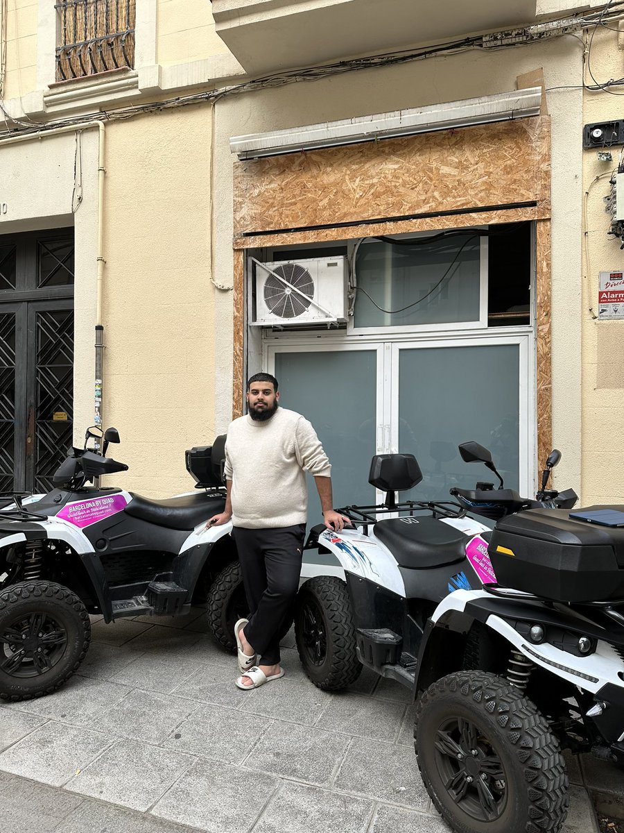 Apres des annees de travaille et de preparations, on a enfin concretiser notre projet et on est oficiellement ouvert sur BARCELONA BY QUAD ❤️✌🏽

barcelonabyquad.com