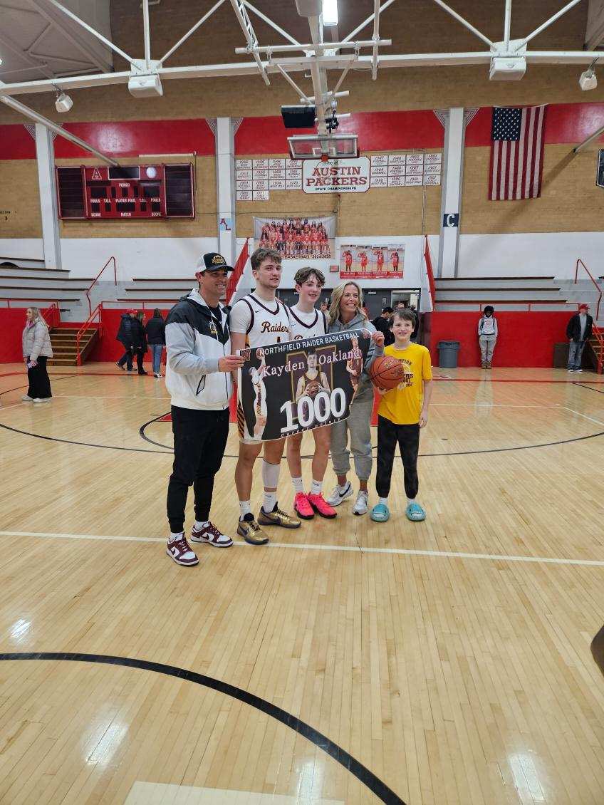 Kayden Oakland (@kaydenoakland2) on Twitter photo Blessed to be in this position couldn’t have done it without all the constant support from all my Family Coaches and Teammates! <a href="/NorthfieldHoops/">Northfield Raiders Boys Basketball</a> <a href="/mnfuryboys/">Minnesota Fury</a> Blessed to be in this position couldn’t have done it without all the constant support from all my Family Coaches and Teammates! <a href="/NorthfieldHoops/">Northfield Raiders Boys Basketball</a> <a href="/mnfuryboys/">Minnesota Fury</a>