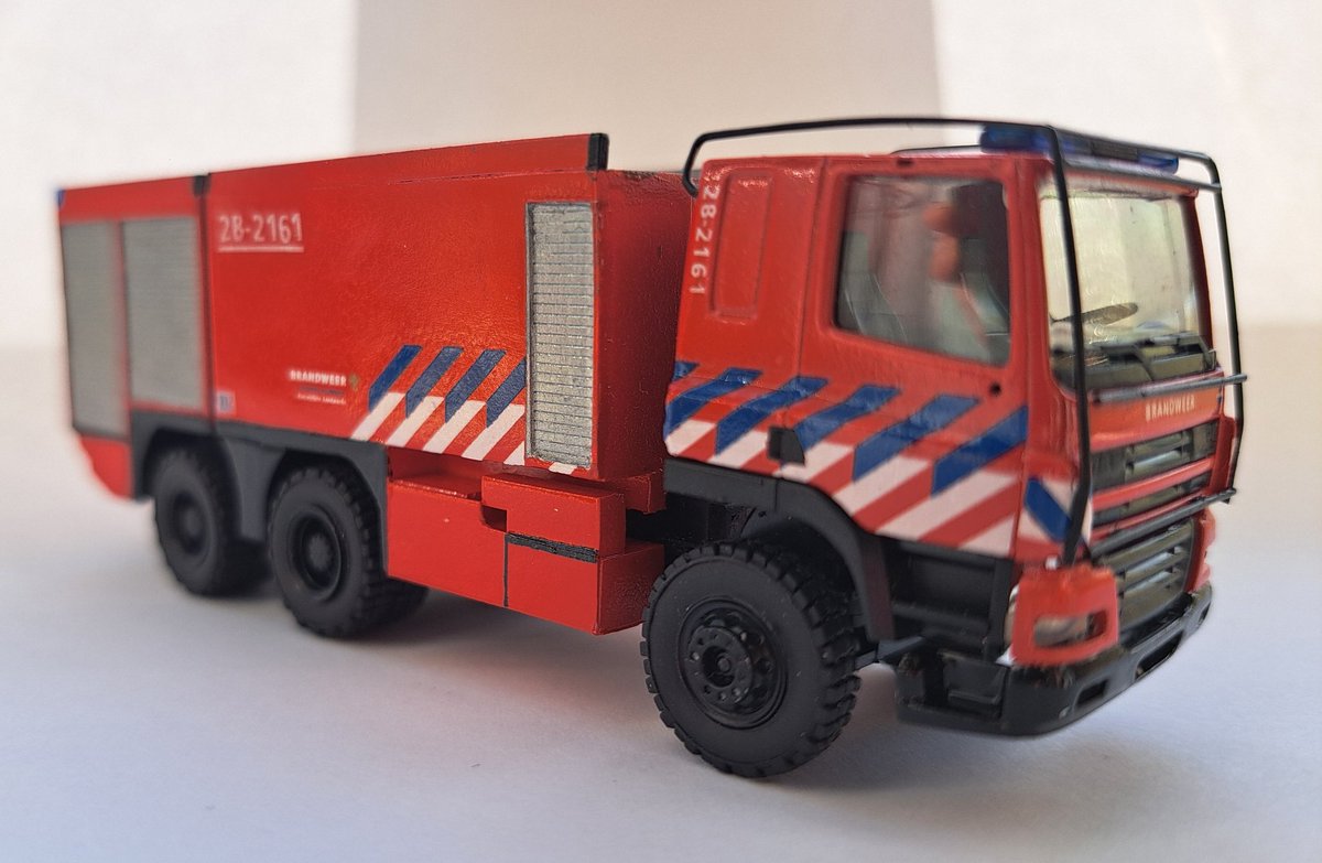 FFireboy's tweet photo. Bijna gereed Ginaf tankwagen 28-2161 van defensiebrandweer ASK Oldebroek in schaal 1:87 https://t.co/udSXVfBiZa