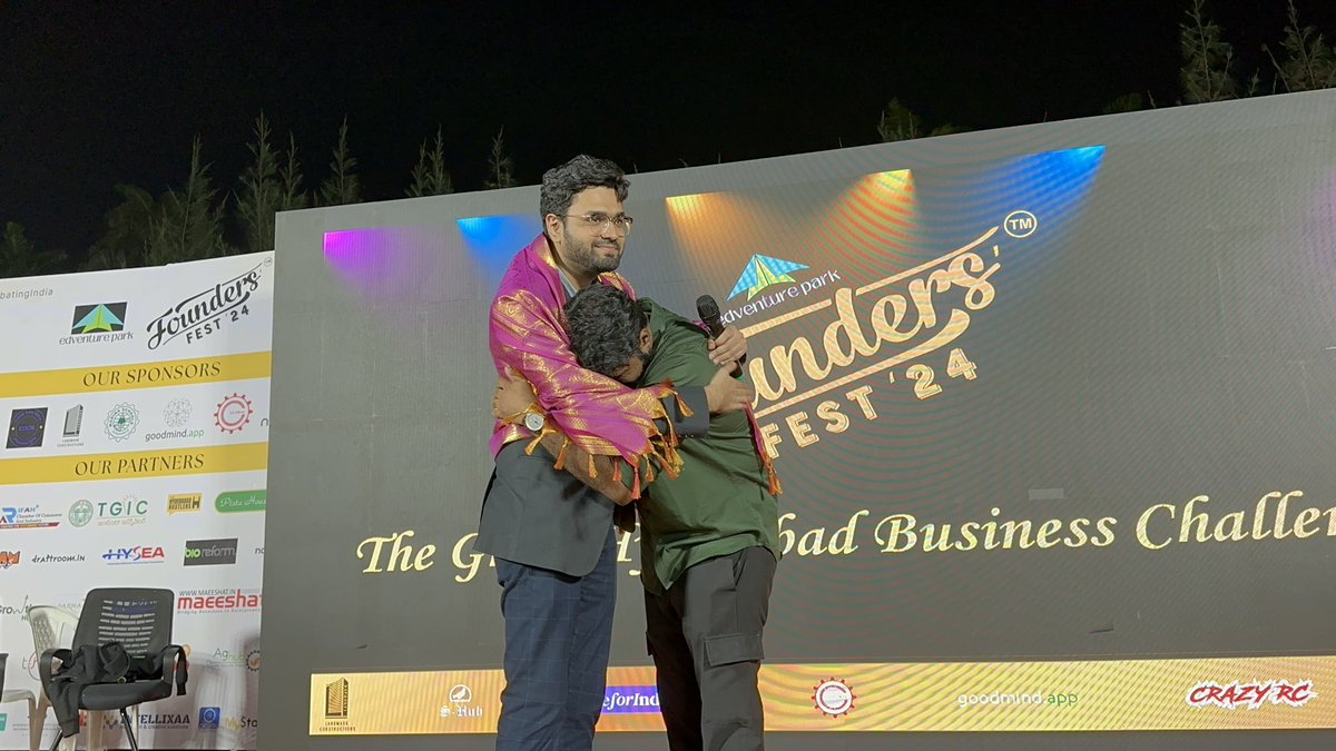 _foundersfest's tweet photo. To our founder, @merajismeraj - 

Thank you for believing in a team of dreamers. For showing us that age doesn’t define impact, but vision does.
We have miles to go, mountains to climb, and dreams to chase - but with you, we know we’ll get there 💛 

#FlywithEVP #FoundersFest https://t.co/40bgTVHBSn