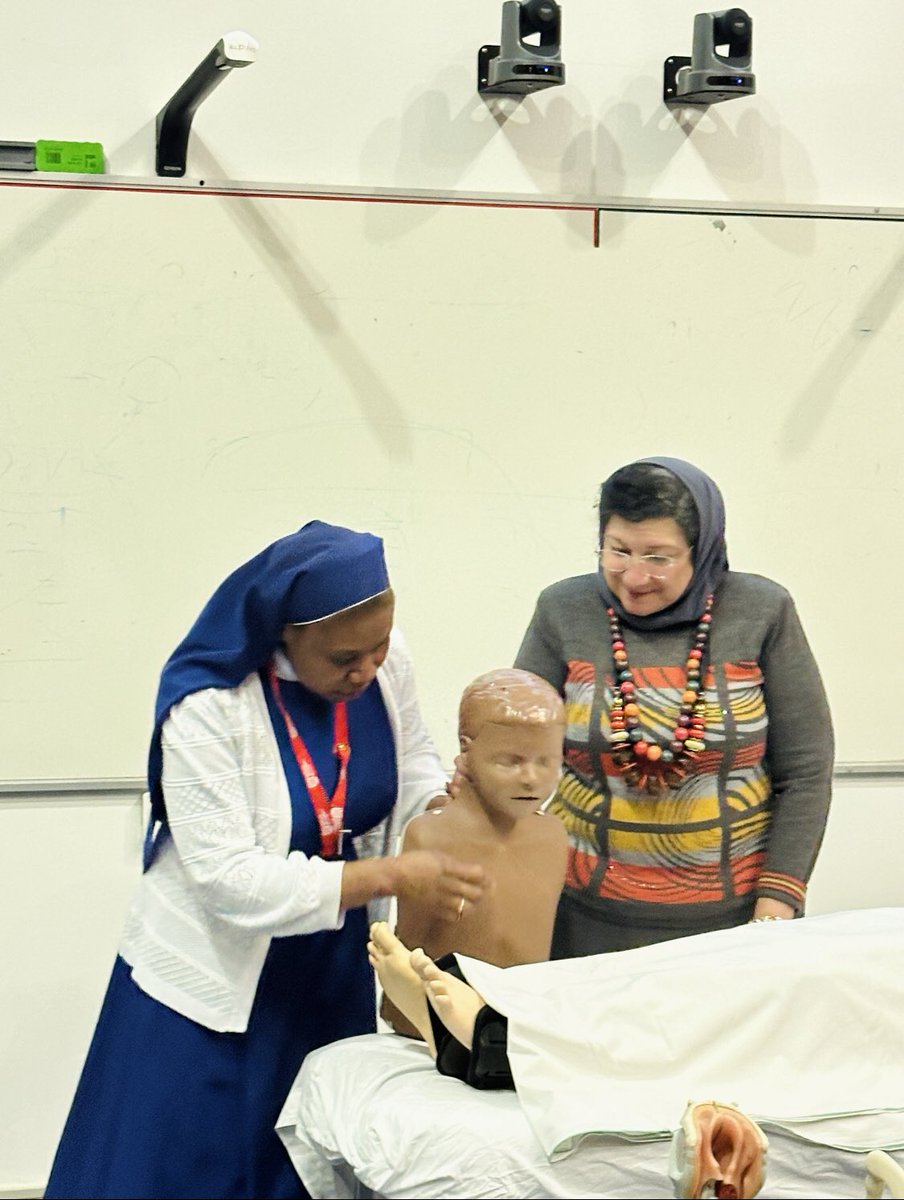 EMeguid's tweet photo. I had the privilege of delivering a memorable inclusive @niscifest Workshop at @QUBelfast , @qubengagemhls_d @QUB_SMDBS, @QueensBiomed with Felicity Kalu &amp; Joe Allen. What  an engaging session to explore mechanism of respiration &amp; deglitution through interaction, videos,quizzes https://t.co/UtYiRSlaOi