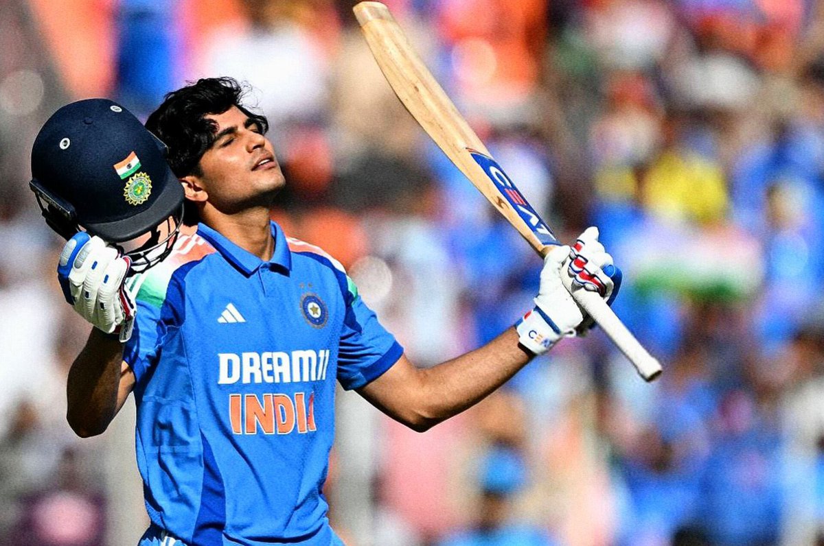 🚨 SHUBMAN GILL BECOMES THE NEW NUMBER 1 ODI BATTER IN THE WORLD AFTER SURPASSING BABAR AZAM

🔹Shubman Gill - 1st in ranking.
🔹Rohit Sharma - 3rd in ranking.
🔹Virat Kohli - 6th in ranking.
🔹Shreyas Iyer - 9th in ranking.