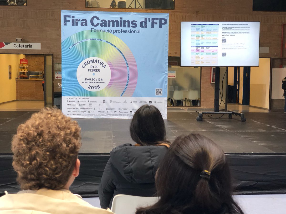 carmelitestgn's tweet image. #ADMTWC #POSTC Avui GA estem a la Fira Camins de Formació professional. Orientació personalitzada del futur dels nostres alumnes #viucarmelites #FPDUAL