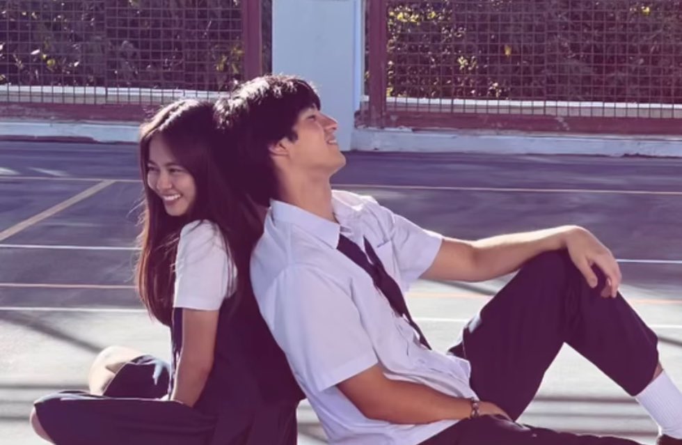 kylesynes's tweet image. happiness exists when theyre together