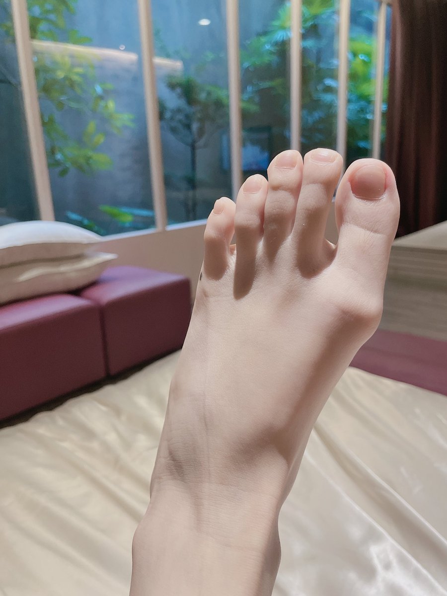 福利姬MeiGiC妹姬🔞分享的黄推图片2 - 网红私拍内容