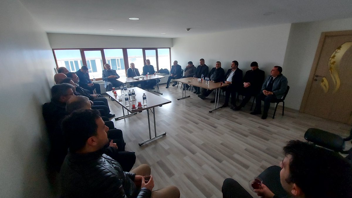 MUSIADVan's tweet photo. YÖNETİM KURULU TOPLANTIMIZI, Y.K Üyemiz, Sn. Cengiz ÖZTOPÇU beyin misafiri olarak, ALTERNATİF GIDA ofisinde, Başkanımız  
@aaras65
 başkanlığında tüm üyelerimizinde katılımıyla gerçekleştirdik.Rabbim çalışmalarmızı hayırlara ulaştırsın. 
@MahmutAsmali
 @OztopcuCengiz @MUSIAD https://t.co/dUZJFOYDnv