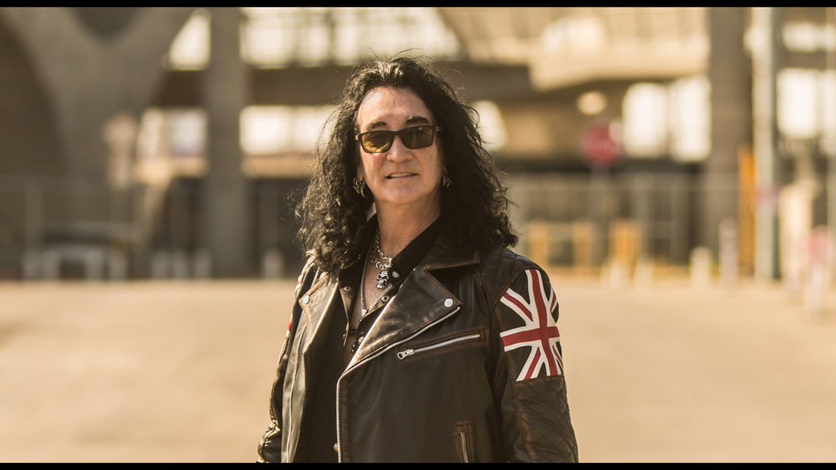 Ward_Rock's tweet photo. マイケル・シェンカーをはじめ、数々の超一流アーティストとの共演で知られるベテランシンガー Robin McAuley
2/28発売『Soulbound』より「Til I Die」MV公開中!
https://t.co/rF6mtuG2Uh
プロデュースは #SecretSphere や #Sunstorm など数々の名バンドでギタリストを務めてきたアルド・ロノビレ🎸
過去作に比べエッジさが増したハードな1枚🤘 https://t.co/qG1GdnPBFr
#RobinMcAuley