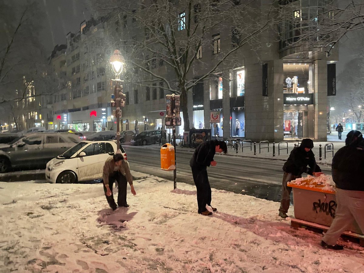 At the end of last week, our A Level Film, Media, and Media Learning Company students arrived in Berlin to a winter wonderland! ❄️

They have been busy visiting the Film Museum, the famous Babelsberg Studios, and the Berlin Film Festival 📽️