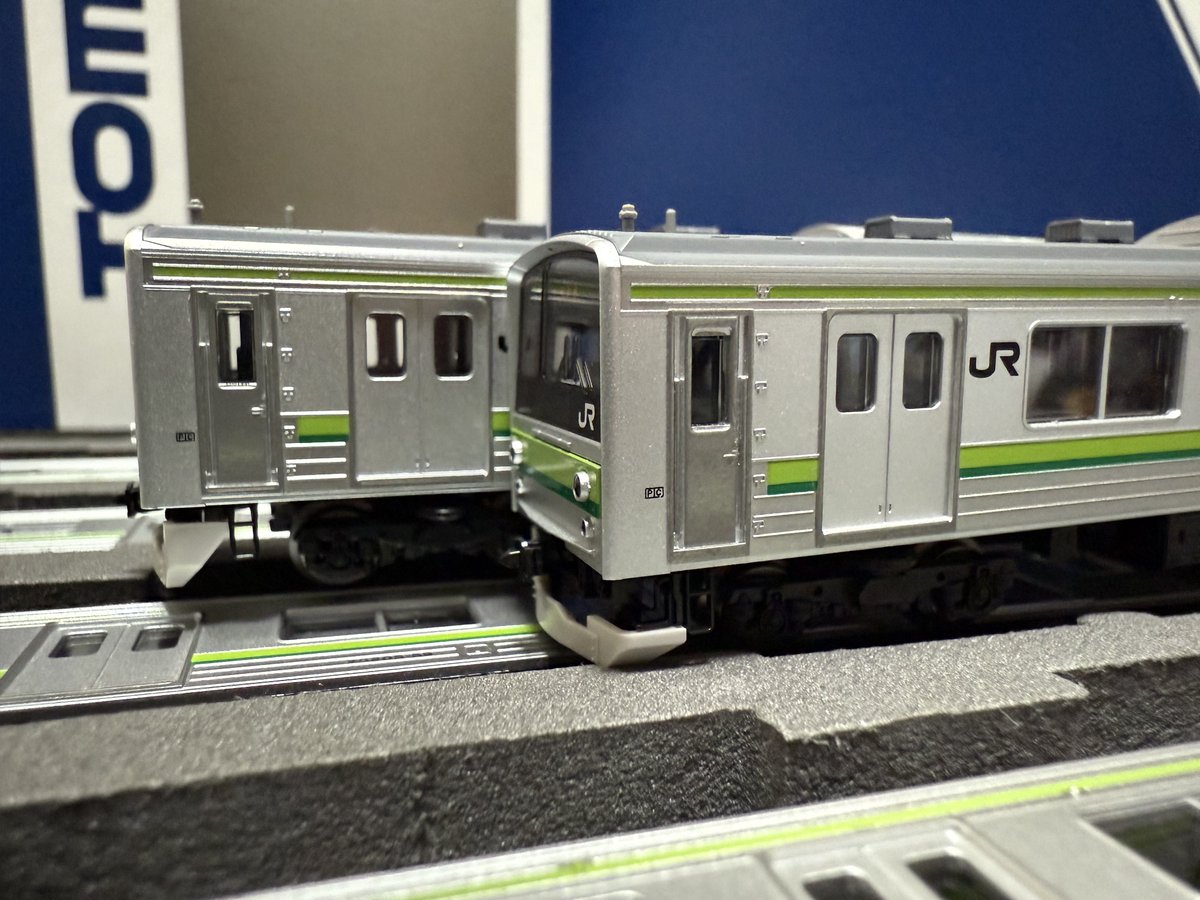 TOMIX 93589 205系 横浜線 クラH27編成 入線！ #buynow
