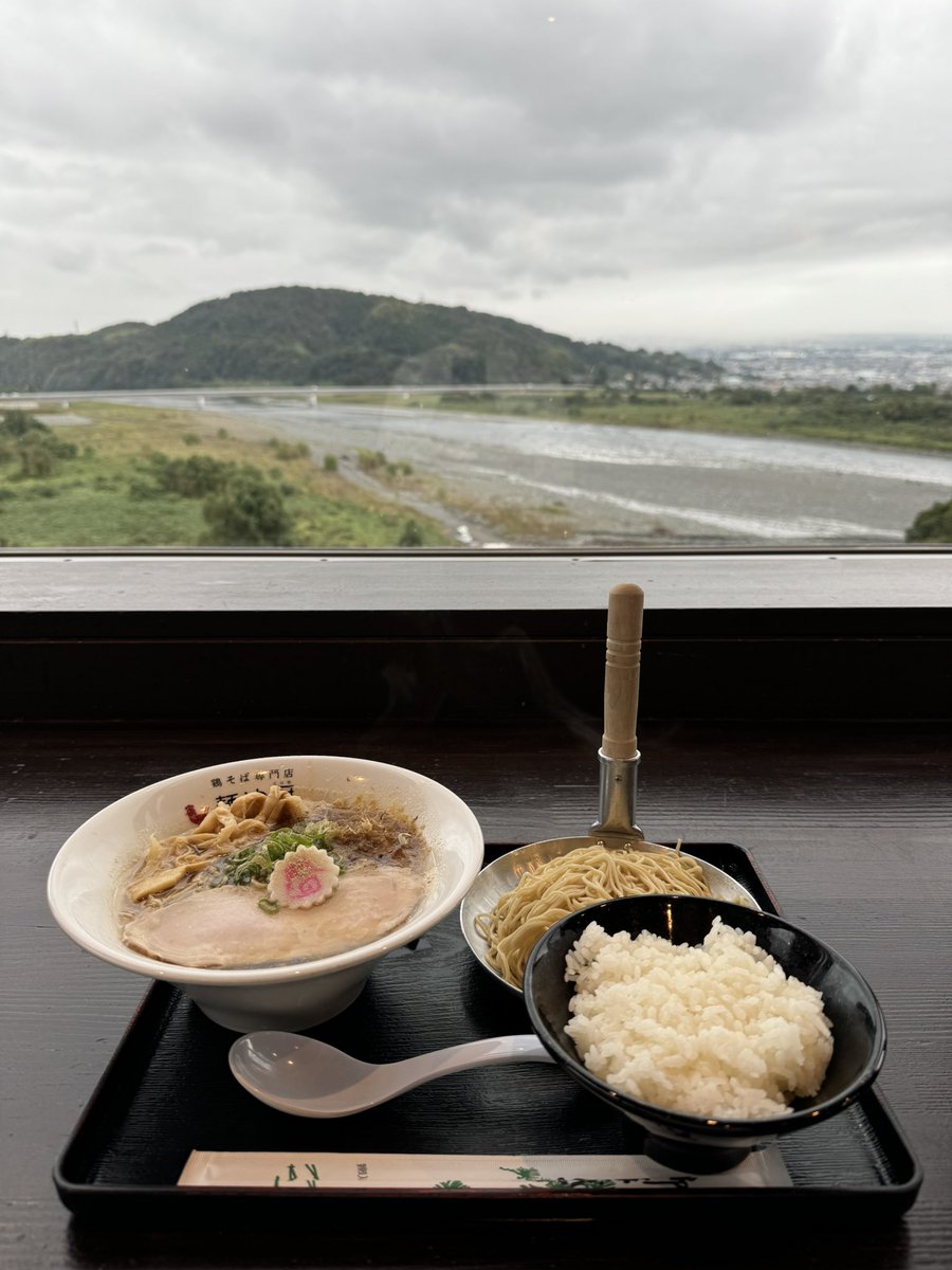naoki_matsuda_Camp (@naoki__matsuda) on Twitter photo サービスエリアのご飯は最高👍 サービスエリアのご飯は最高👍