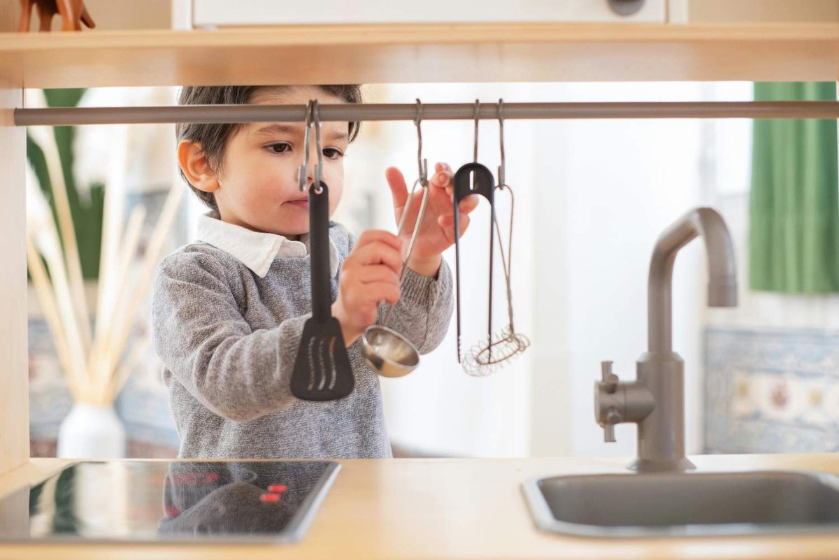 Totdot341853's tweet image. Cooking is for everyone! A boys kitchen set encourages creativity, role play, and essential life skills. Let your little one explore the joy of cooking and develop confidence in a fun way. #KidsKitchenSet #CookingFun 
Know More
app.solpal.io/blogs/41217/Fr…