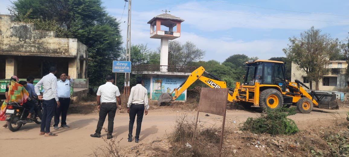 વડનગર તાલુકાની ગ્રામ પંચાયતોમાં સફાઈની કામગીરી હાથ ધરવામાં આવી.

 #GPVadnagar
<a href="/CMOGuj/">CMO Gujarat</a>
<a href="/ddo_mehsana/">DDO Mehsana</a>
<a href="/CollectorMeh/">Collector Mehsana</a>
<a href="/GujPRHDept/">Panchayat, Rural Housing & Rural Dev. Department</a>
<a href="/GujDCoffice/">Guj DCoffice</a>