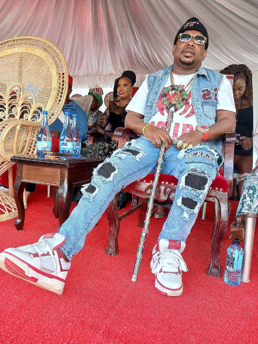 Camera man was on point here.dnt zoom in anyway