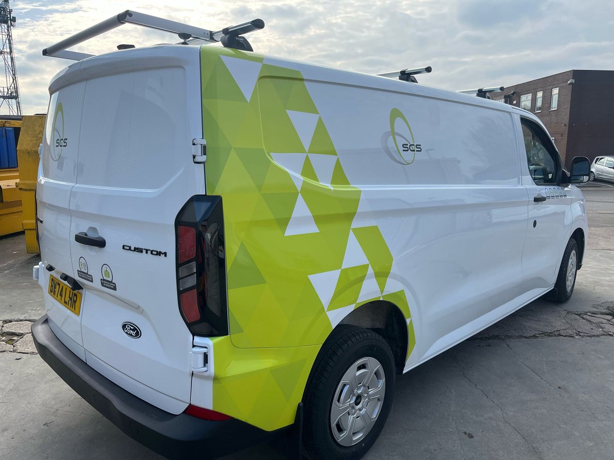 SCSTechLtd's tweet photo. Brand new vans ready to join our expanding fleet of service teams across the UK. New vans = happy engineers = happy customers 👍😁 https://t.co/tdL3N3qVwv