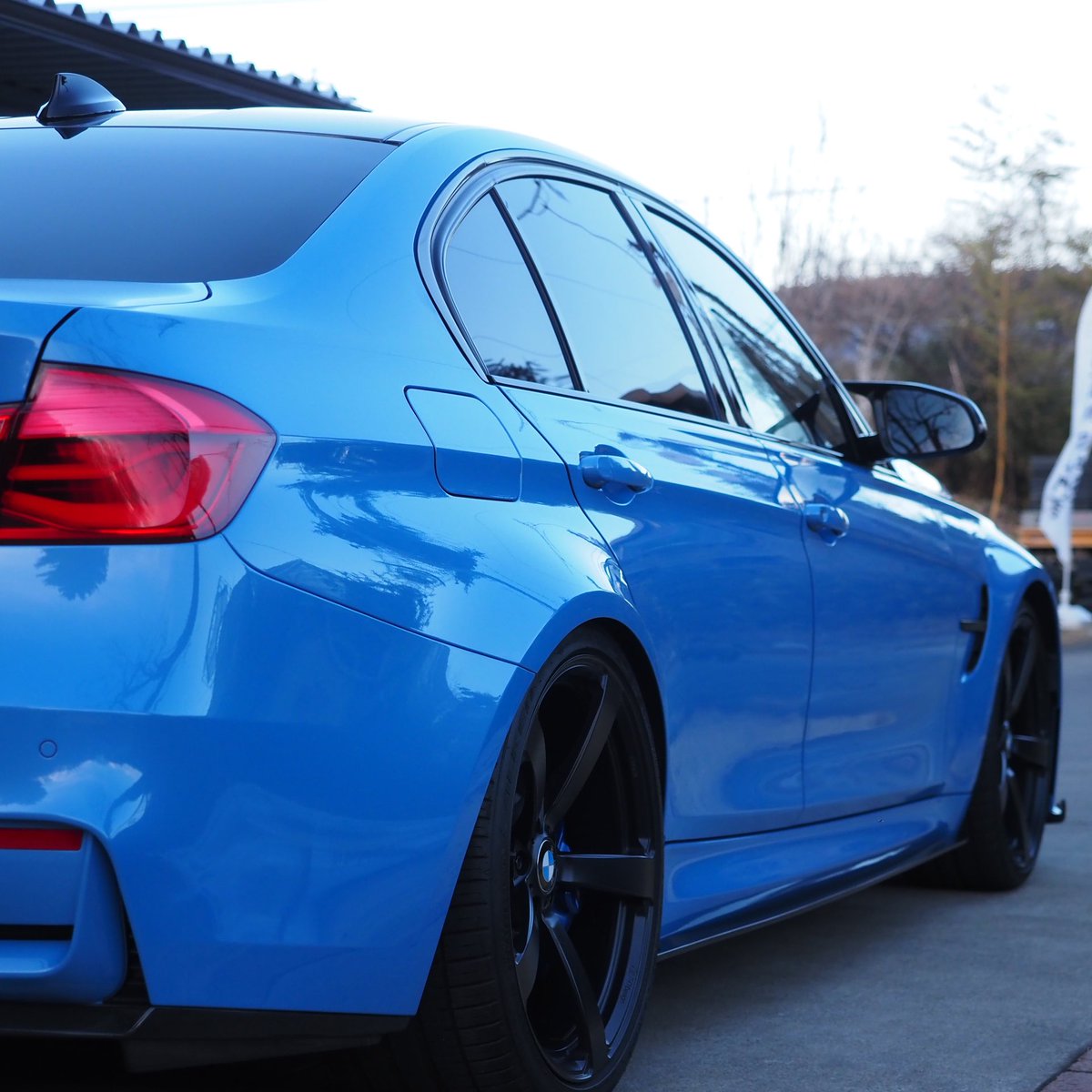 RanzanBase's tweet photo. BMW M3
iglcoatings KENZO
予定通りコーティング終了
@s_i_saisarisu さんのお力を借りましたので順調でしたが、明日は新潟日帰り仕事。
雪大丈夫か？ https://t.co/CvKP34D1dH