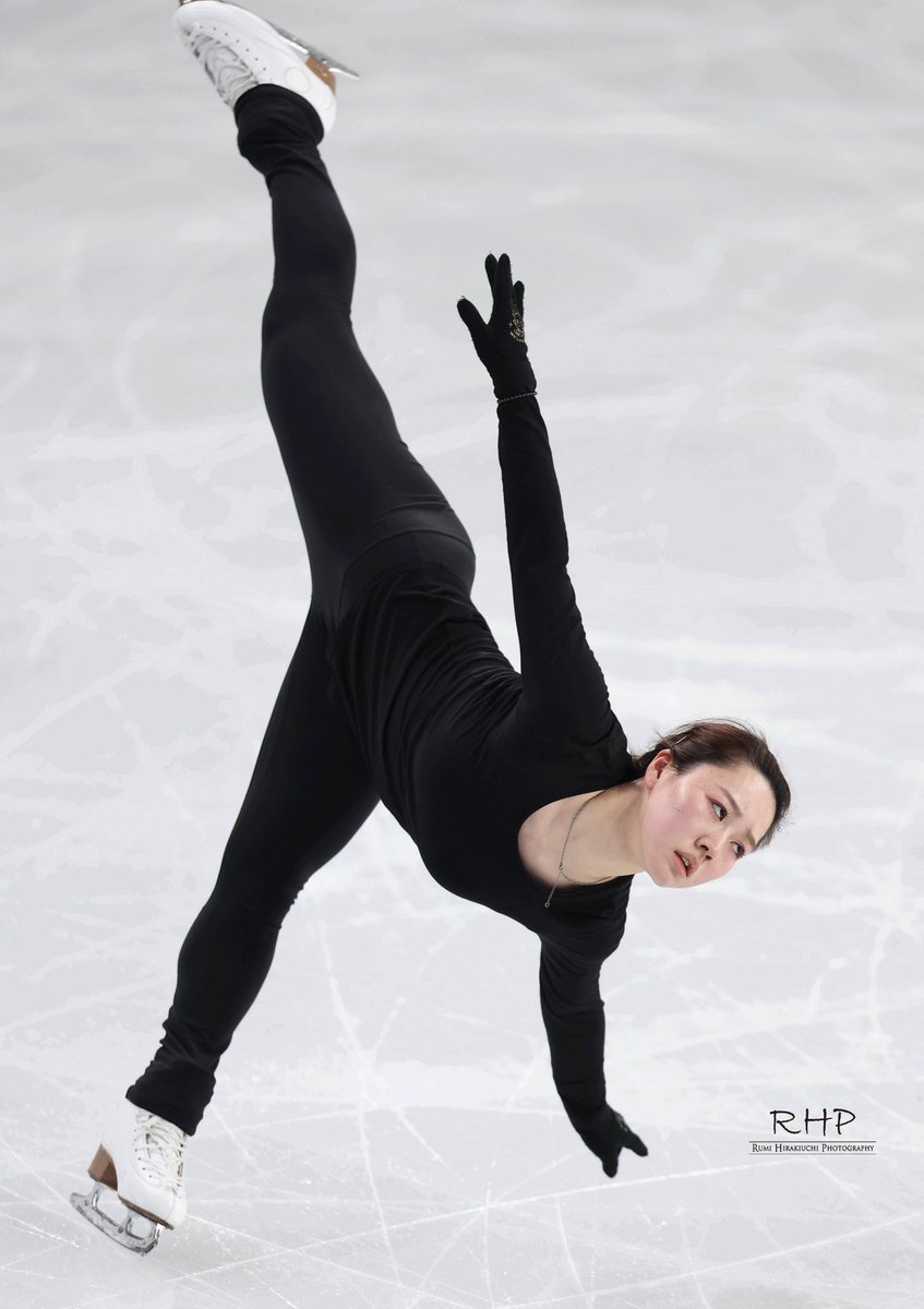 prhhhhhh's tweet photo. #4countsfigure #4cc2025 #四大陸選手権
日本女子🇯🇵の練習中のお写真です。
#樋口新葉　#千葉百音　#松生理乃 #wakabahiguchi #monechiba #rinomatsuike 
#figureskate #teamjapan #フィギュアスケート
明日から試合、楽しみですね。しっかり表情を追えるように集中🎧🧘‍♀️して良い写真📸にしたいです。 https://t.co/JvLvHeNwnr