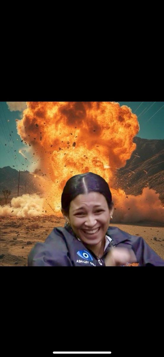 Zozibini_N's tweet photo. 🕯️For Swiss to Evict himself with immediate effect 🤣😂#BBmzansi https://t.co/KCNm3Bs4am