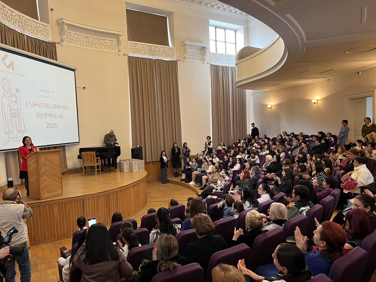 #Readingolympiad winners at the @NatNational #bookgivingday2025