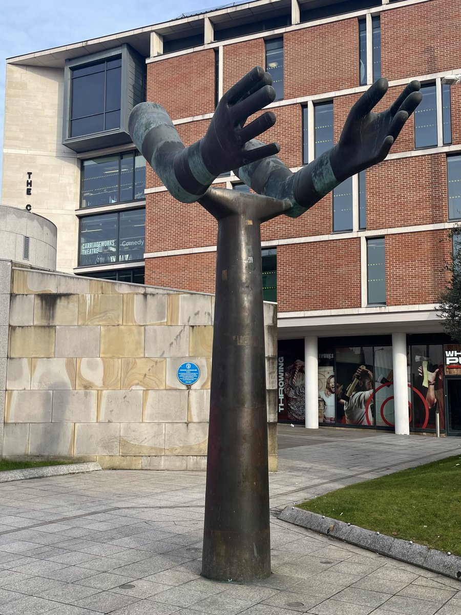 LeedsCC_News's tweet image. There are over 190 blue plaques in Leeds, all installed by @LeedsCivicTrust and nominated by members of the public 🦉

Since 1987, #blueplaques have been installed throughout the city of Leeds, commemorating people, events and buildings.

Learn more: orlo.uk/4qRpn