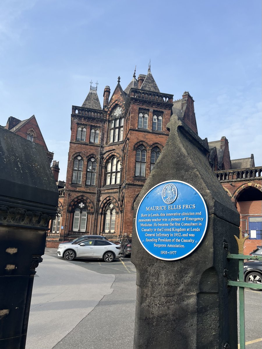 LeedsCC_News's tweet image. There are over 190 blue plaques in Leeds, all installed by @LeedsCivicTrust and nominated by members of the public 🦉

Since 1987, #blueplaques have been installed throughout the city of Leeds, commemorating people, events and buildings.

Learn more: orlo.uk/4qRpn