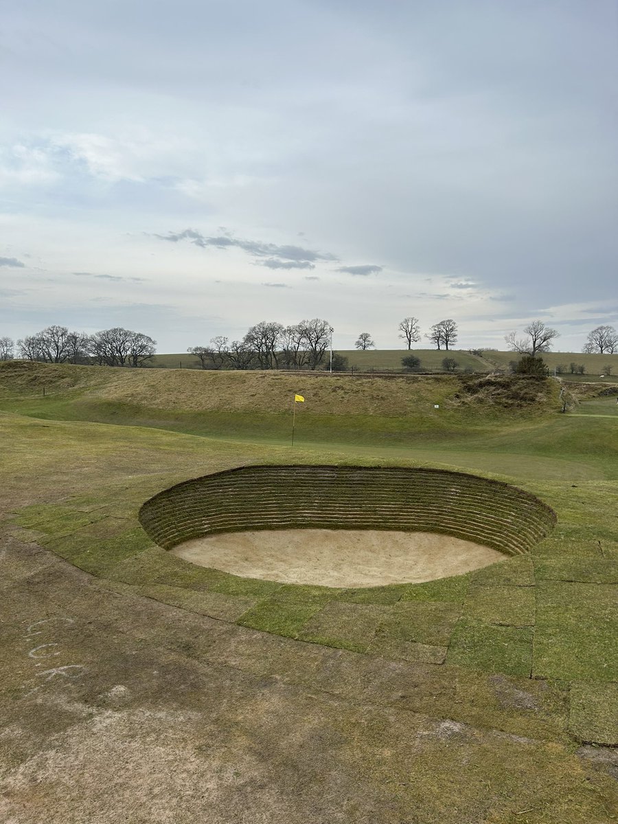The bunker on the top of the 15th is now finished and what a big improvement!