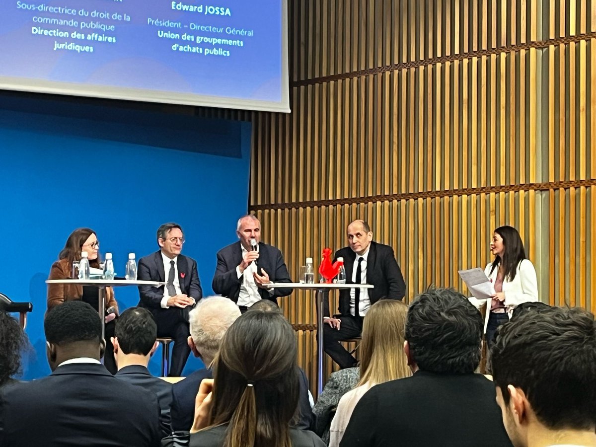 Très heureux de participer au lancement de <a href="/LaFrenchTech/">La French Tech</a> #Academy ouvert par <a href="/ClaraChappaz/">Clara Chappaz</a>  avec un premier #MOOC clé sur « Mieux comprendre les Achats Publics » 
Belle table ronde avec la #DirectionachatsEtat, l’<a href="/ugap/">UGAP</a> et la #DAJ <a href="/Economie_Gouv/">Ministère de l'Économie et des Finances</a> et de très nombreuses Start-ups !