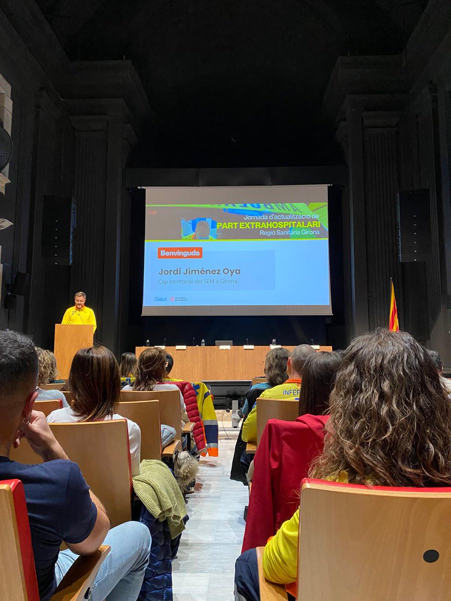 semgencat's tweet photo. Més imatges de la jornada d'actualització de #PartExtrahospitalari a Girona:
📸Olga Oller, pediatra SEMP @vallhebron #CECOS i Maria Alba Parella Torrabadella, infermera de #CECOS del #SEM, exposant 'Gestió del part prehospitalari des de CECOS', en la Taula 'Part extrahospitalari i cures al nounat'.
📸 En Jordi Jiménez Oya, cap territorial del #SEM a #Girona, donant la benvinguda als assistents a la jornada.
@salutcat