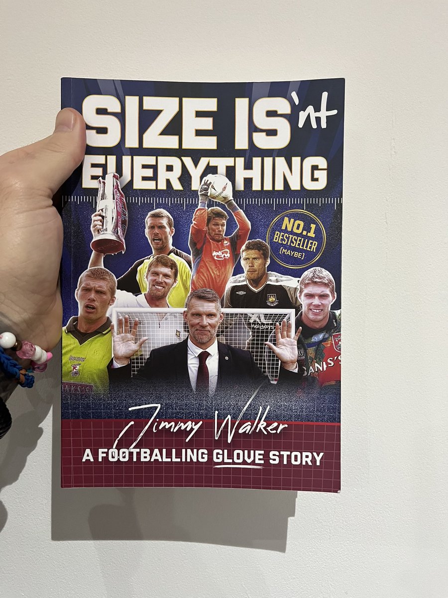 cambelford's tweet image. Thanks to the main man @jimmywalker001 
For the signed copy of his new book. 
No doubt it will be as good as the first one 👌🏼

🧤⚽️🧤 

#legend #SizeIsntEverything #Goalie