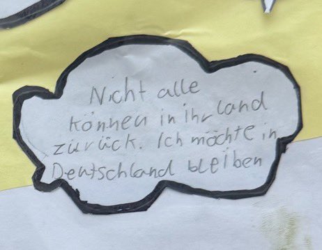 Was die AfD und ihr Gelaber von “Remigration” mit Kindern macht: Das hat eine Schulklasse für den Bundeskanzler gebastelt. 🥺