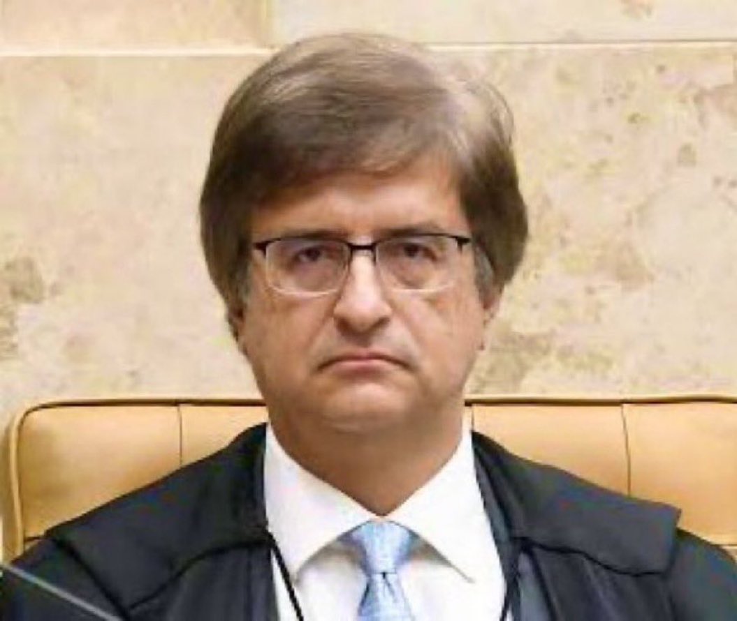 TumultoBR's tweet photo. Paulo gonet agiu politicamente?
1- Sim
2- Não https://t.co/pTDaZEqTOk