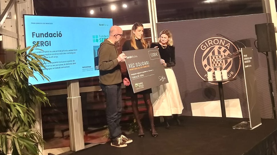 Gràcies, Patricia Berga Alzamora d'<a href="/alzamoragroup/">Alzamora Group</a>, per confiar en nosaltres com a receptors del xec solidari! 💚✨
Enhorabona pel Premi al Talent Jove Gironí en Direcció Comercial i Màrqueting! 👏🏽 🎉

També gràcies a #SarahMarlex per la iniciativa! 🙌🏽

#AmbTUpodemferMÉS