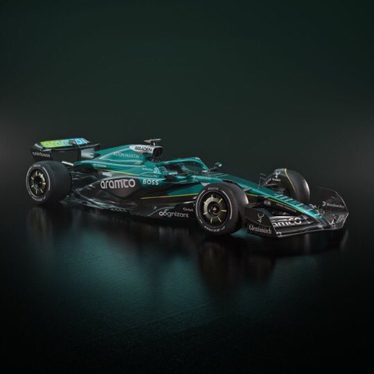 F1Tornello's tweet photo. #F175LIVE La presentación de Aston Martin fue cine, realizada, literalmente, a toda orquesta. Músicos, cantante nigeriana, pilotos con trajes onda James Bond y mucha producción. No olvidemos que es la marca del agente 007. El diseño del auto? Lindo, parecido al anterior 🏁 https://t.co/ncV71EuS9b