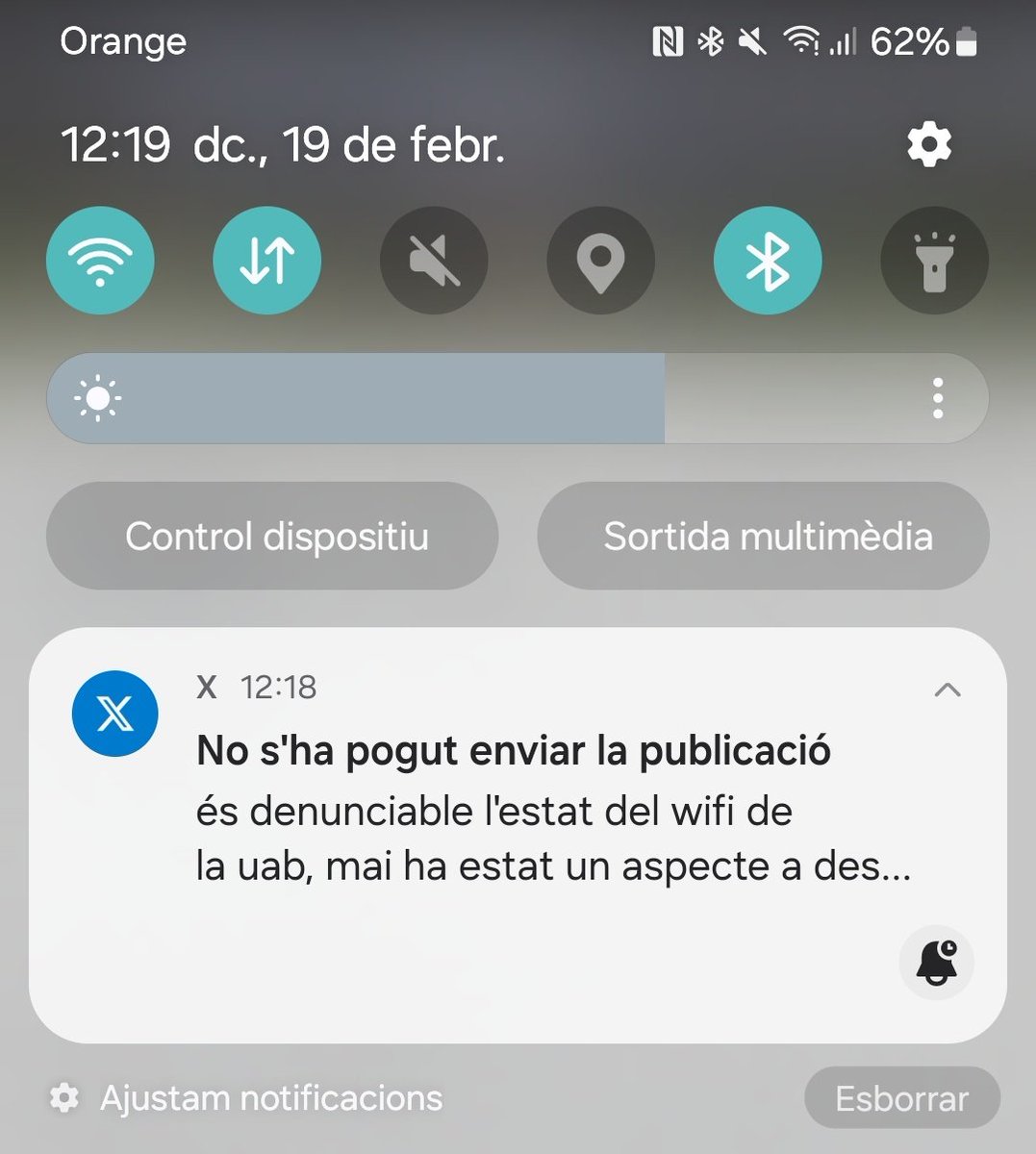janrodrigorts's tweet photo. ho denunciaria a la web de la uni, però no tinc internet per fer-ho, jugada mestre de part seva suposo https://t.co/nLy17vJTBh
